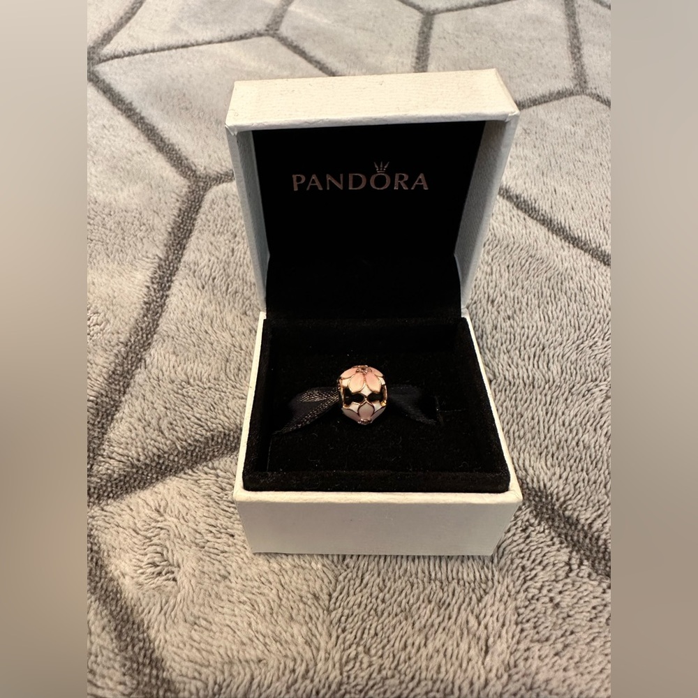 Pandora flower charm